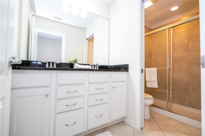 Image No.47-6 Bed Property for sale