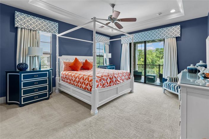 Image No.60-11 Bed Property for sale