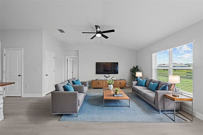 Image No.43-4 Bed Property for sale