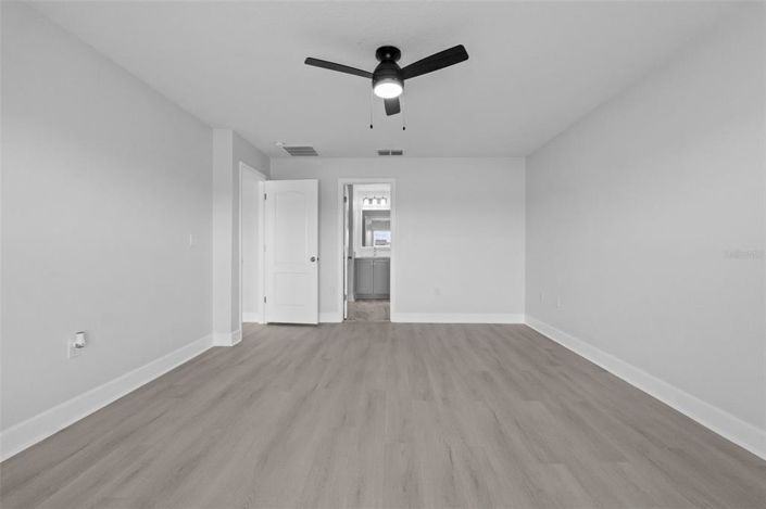 Image No.50-4 Bed Property for sale