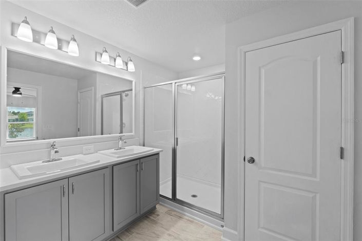 Image No.53-4 Bed Property for sale