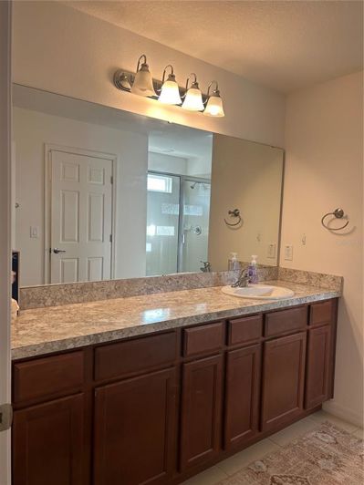 Image No.9-5 Bed Property for sale