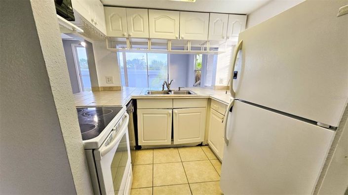 Image No.5-4 Bed Townhouse for sale