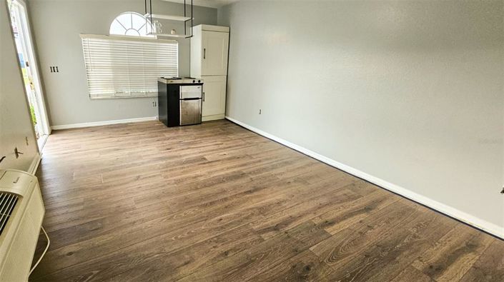 Image No.7-4 Bed Townhouse for sale