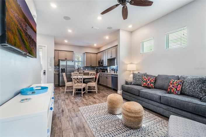 Image No.4-4 Bed Property for sale