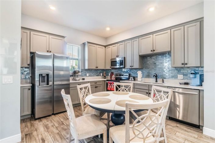 Image No.7-4 Bed Property for sale