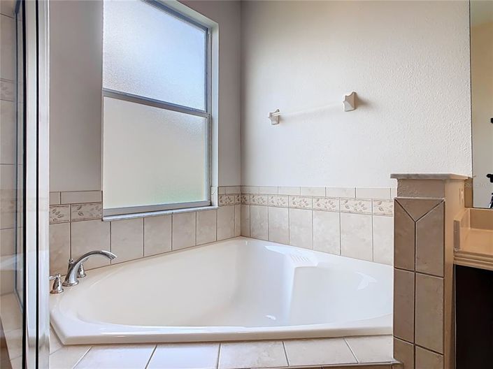 Image No.23-3 Bed Property for sale