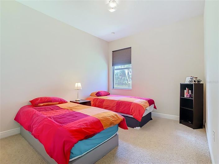 Image No.25-3 Bed Property for sale