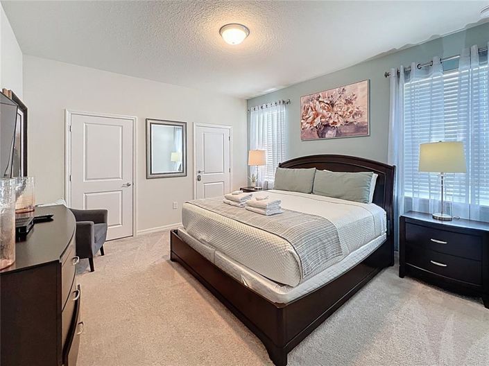 Image No.14-8 Bed Property for sale