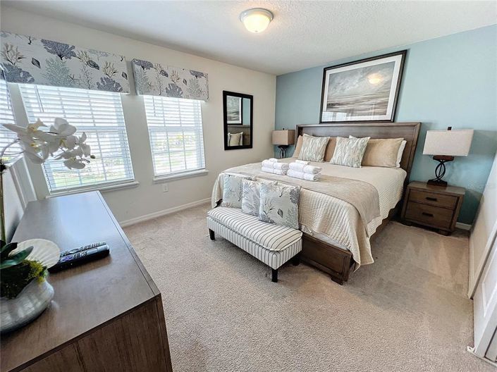 Image No.27-8 Bed Property for sale