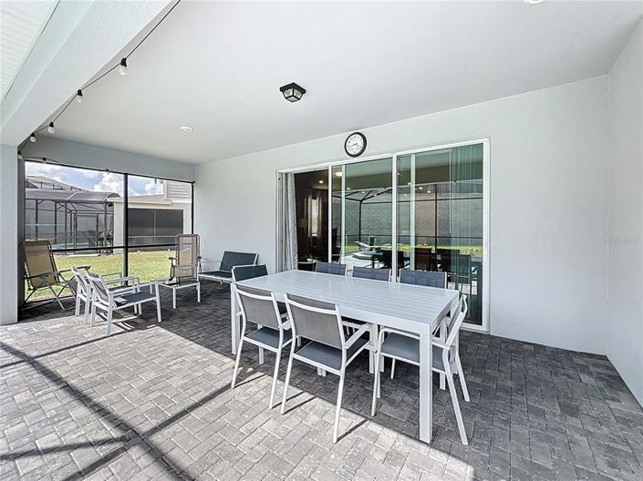 Image No.48-8 Bed Property for sale