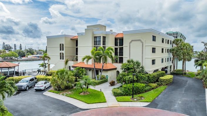 Image No.3-2 Bed Property for sale