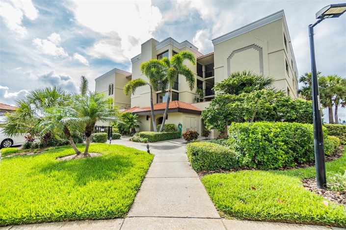 Image No.35-2 Bed Property for sale