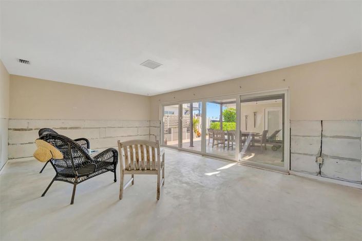 Image No.21-3 Bed Property for sale