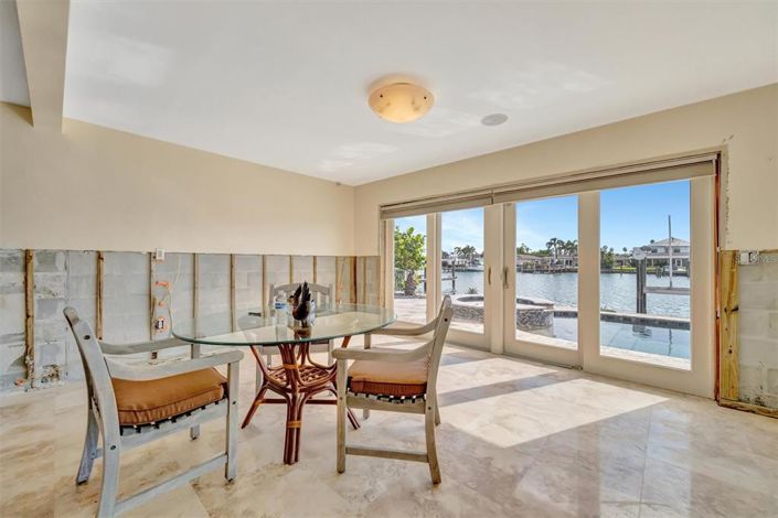 Image No.42-3 Bed Property for sale