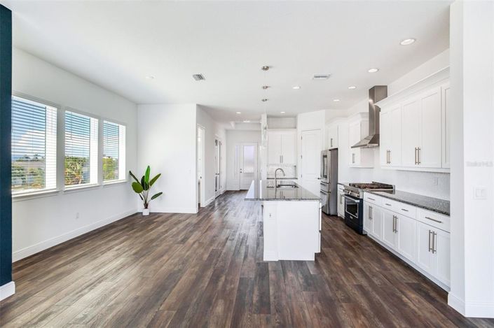 Image No.34-4 Bed Property for sale