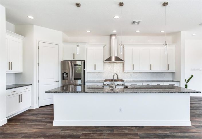 Image No.60-4 Bed Property for sale