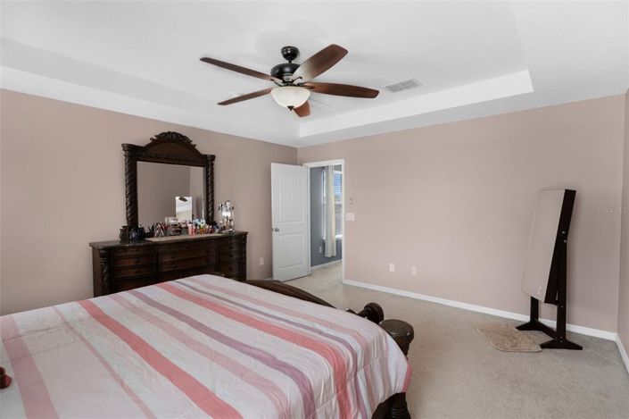 Image No.19-5 Bed Property for sale