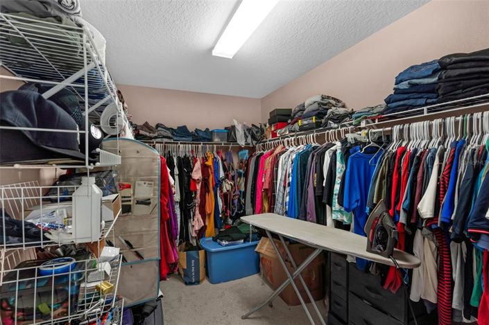 Image No.22-5 Bed Property for sale