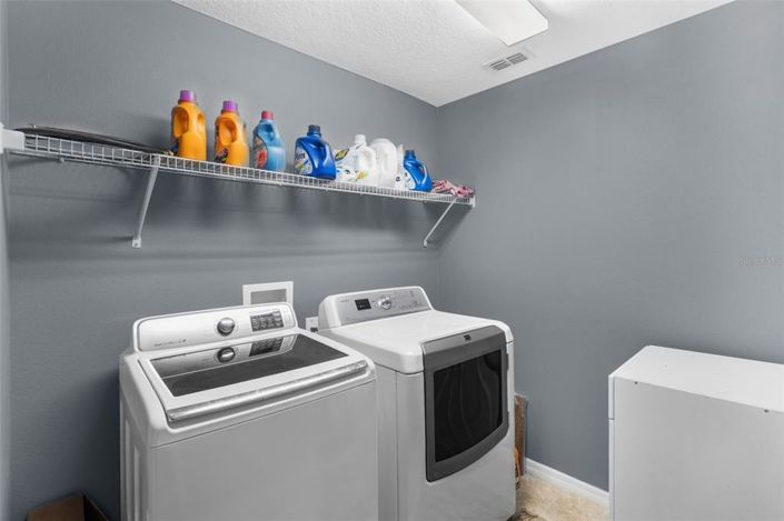 Image No.28-5 Bed Property for sale