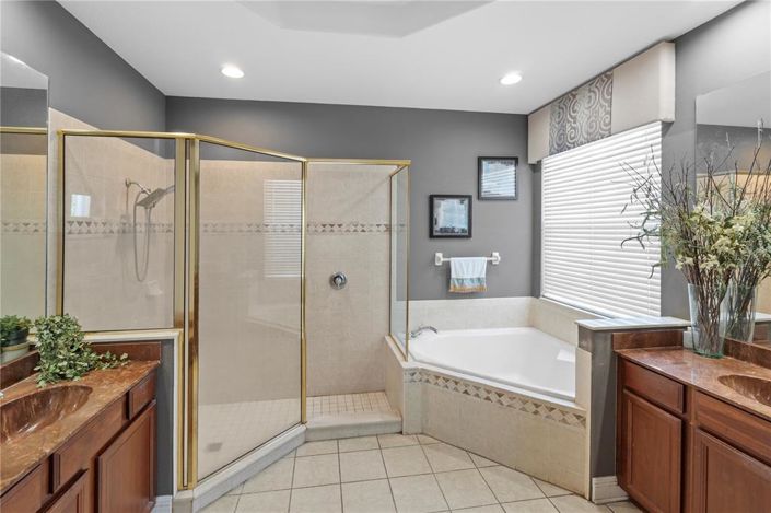 Image No.12-4 Bed Property for sale