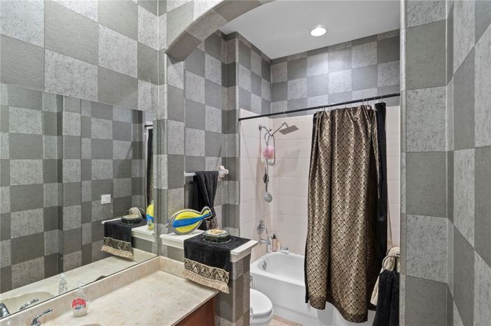 Image No.15-4 Bed Property for sale