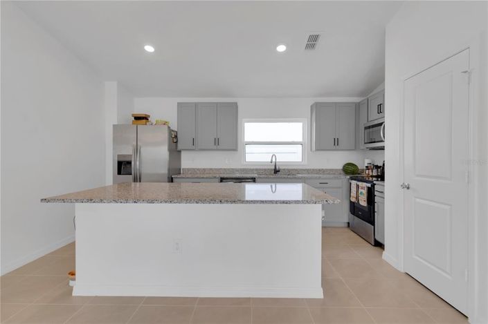 Image No.4-3 Bed Property for sale