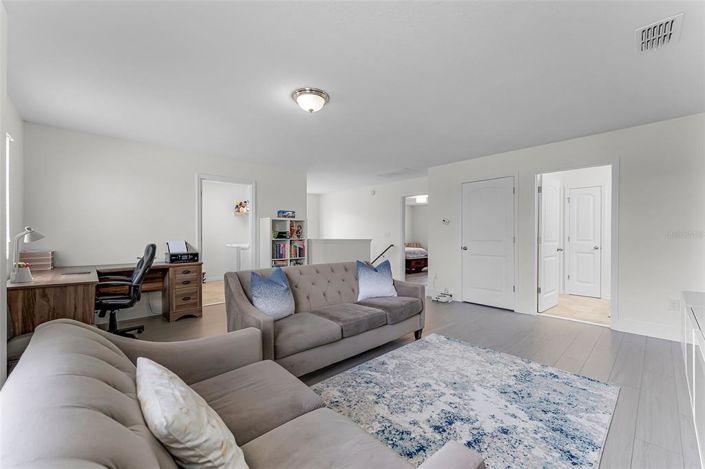 Image No.21-3 Bed Property for sale