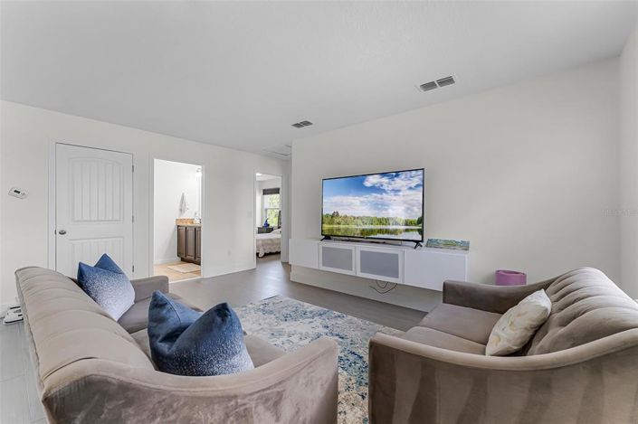 Image No.23-3 Bed Property for sale