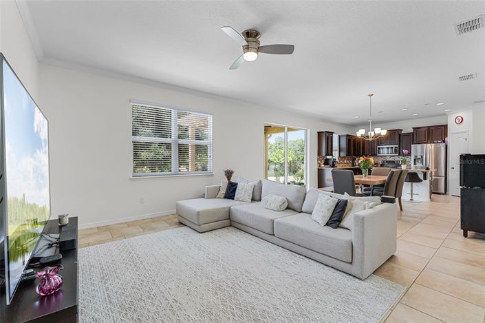 Image No.8-3 Bed Property for sale