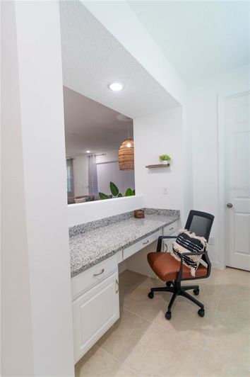 Image No.17-9 Bed Property for sale