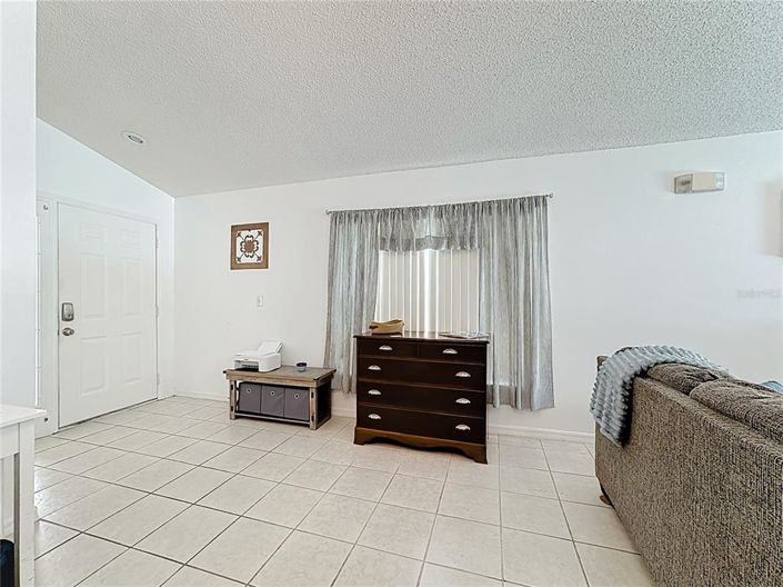 Image No.10-4 Bed Property for sale