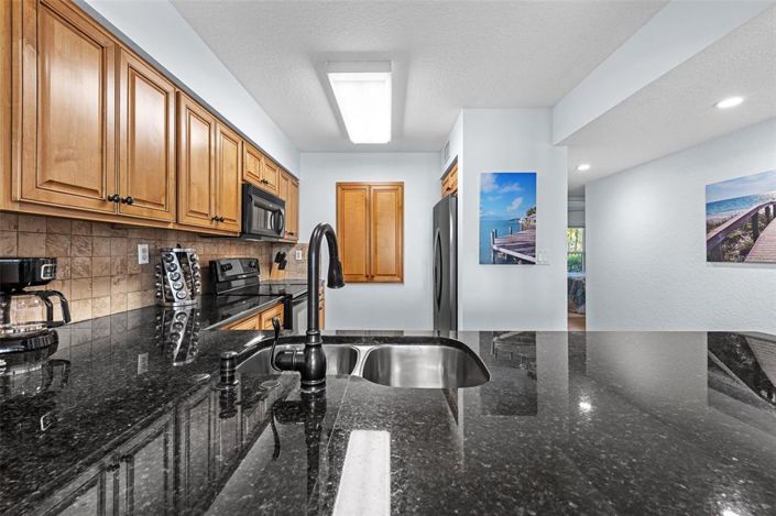 Image No.10-3 Bed Property for sale