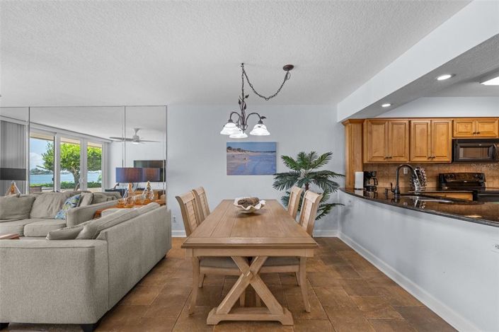 Image No.13-3 Bed Property for sale