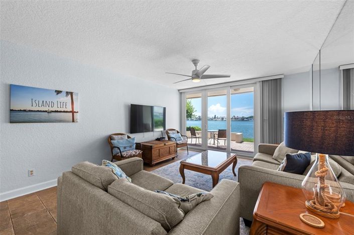 Image No.16-3 Bed Property for sale