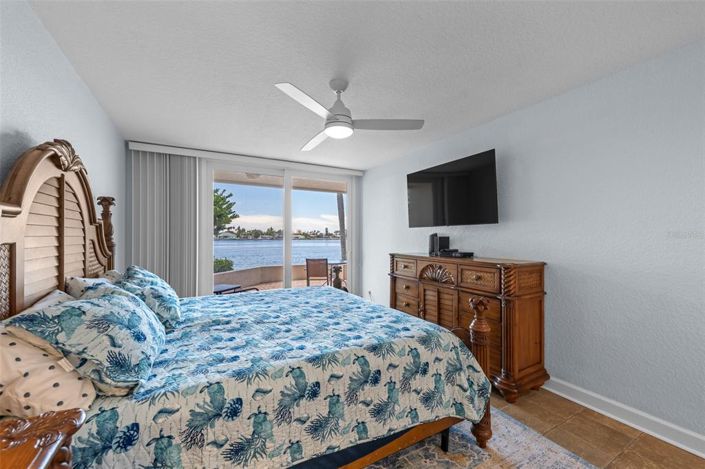 Image No.19-3 Bed Property for sale