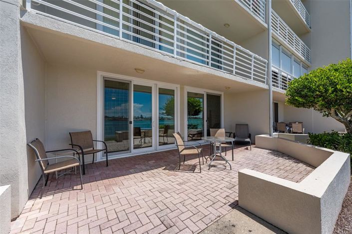 Image No.37-3 Bed Property for sale