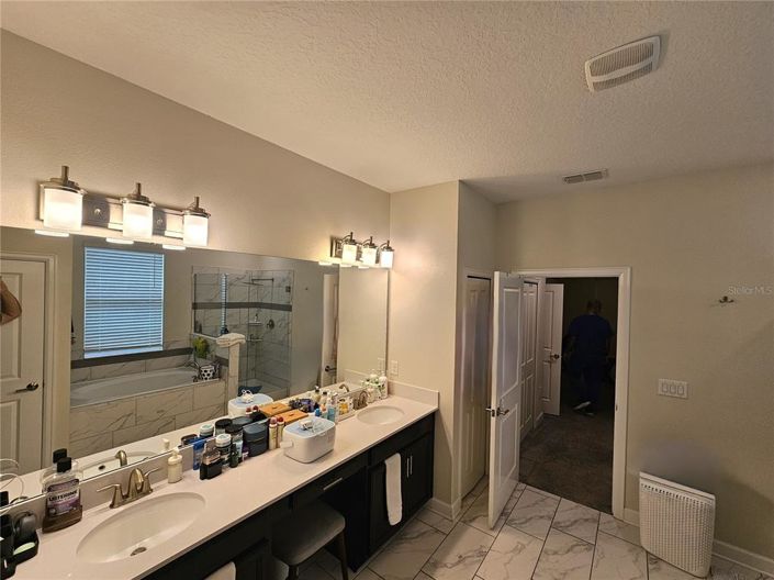 Image No.16-4 Bed Property for sale