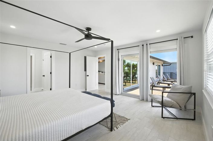 Image No.28-6 Bed Property for sale