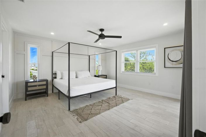 Image No.33-6 Bed Property for sale