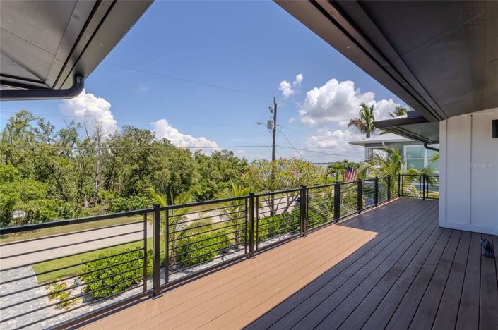 Image No.35-6 Bed Property for sale