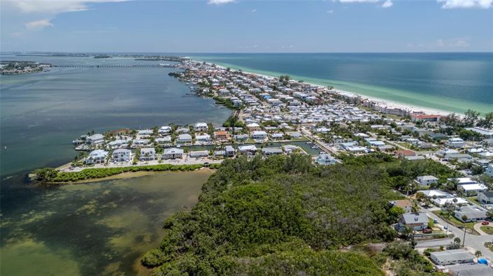 Image No.53-6 Bed Property for sale