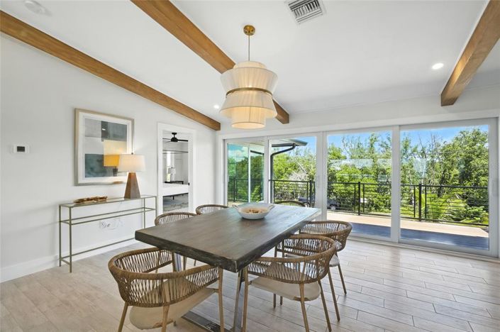 Image No.9-6 Bed Property for sale