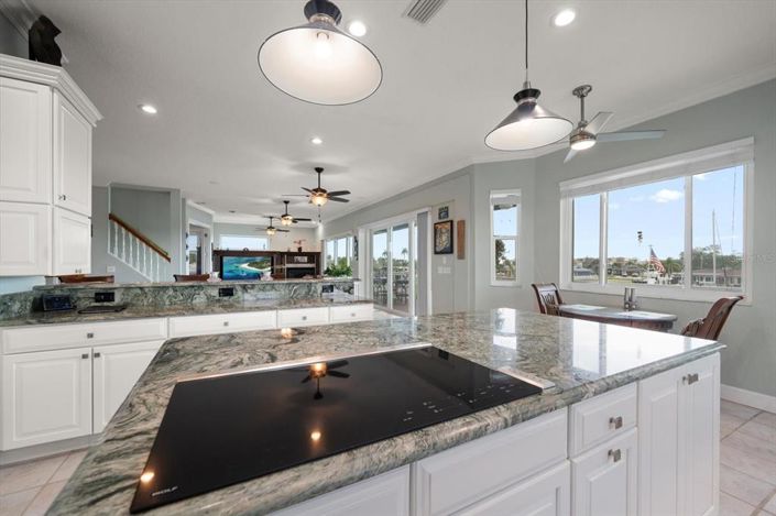 Image No.11-5 Bed Property for sale