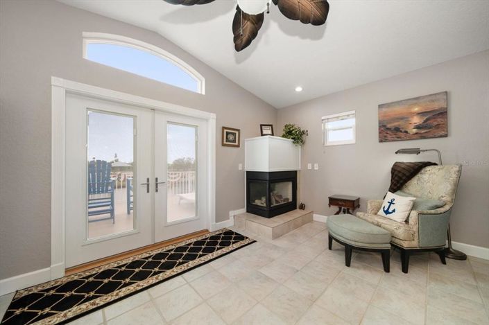 Image No.18-5 Bed Property for sale