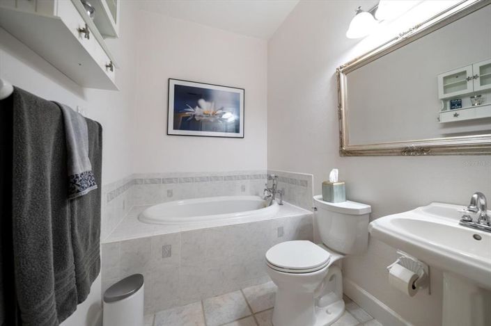 Image No.57-5 Bed Property for sale