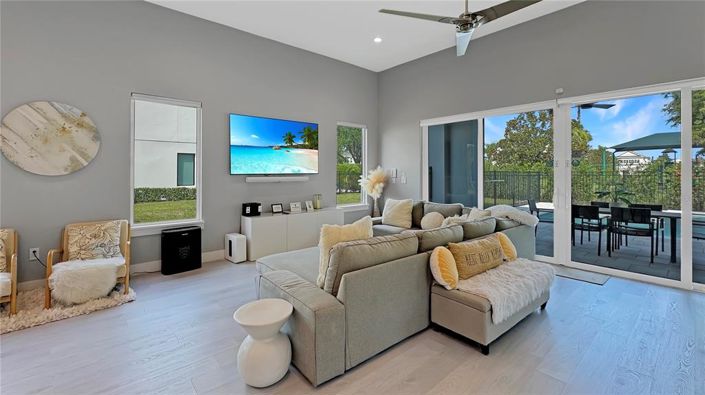 Image No.11-5 Bed Property for sale