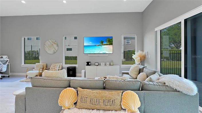 Image No.13-5 Bed Property for sale