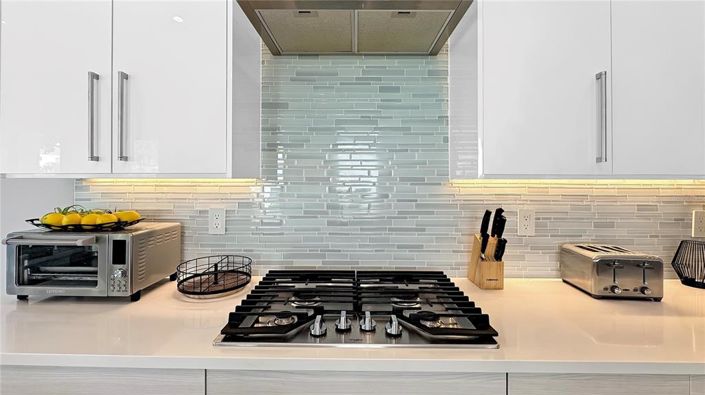 Image No.23-5 Bed Property for sale