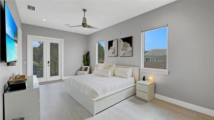 Image No.31-5 Bed Property for sale